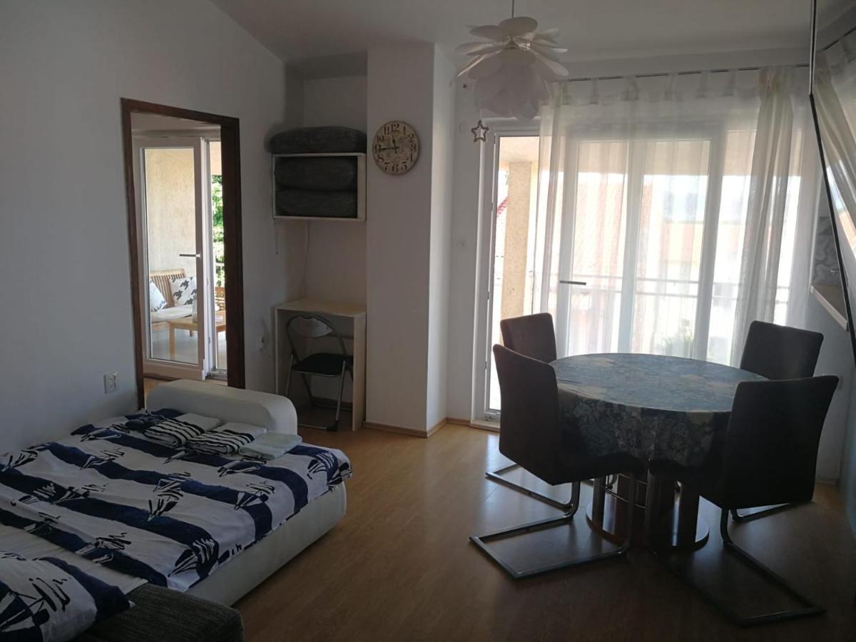 Apartmani Nea Biograd Na Moru Kültér fotó