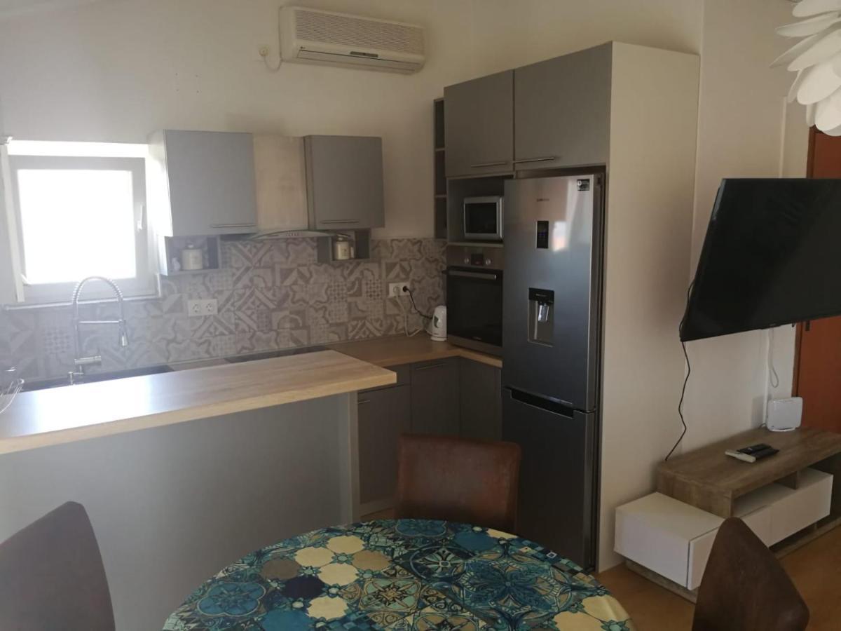 Apartmani Nea Biograd Na Moru Kültér fotó